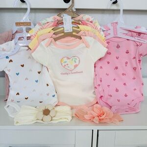 Newborn/ 0-3 Months Onesies Pack Of 9 + 2 bows NWT
